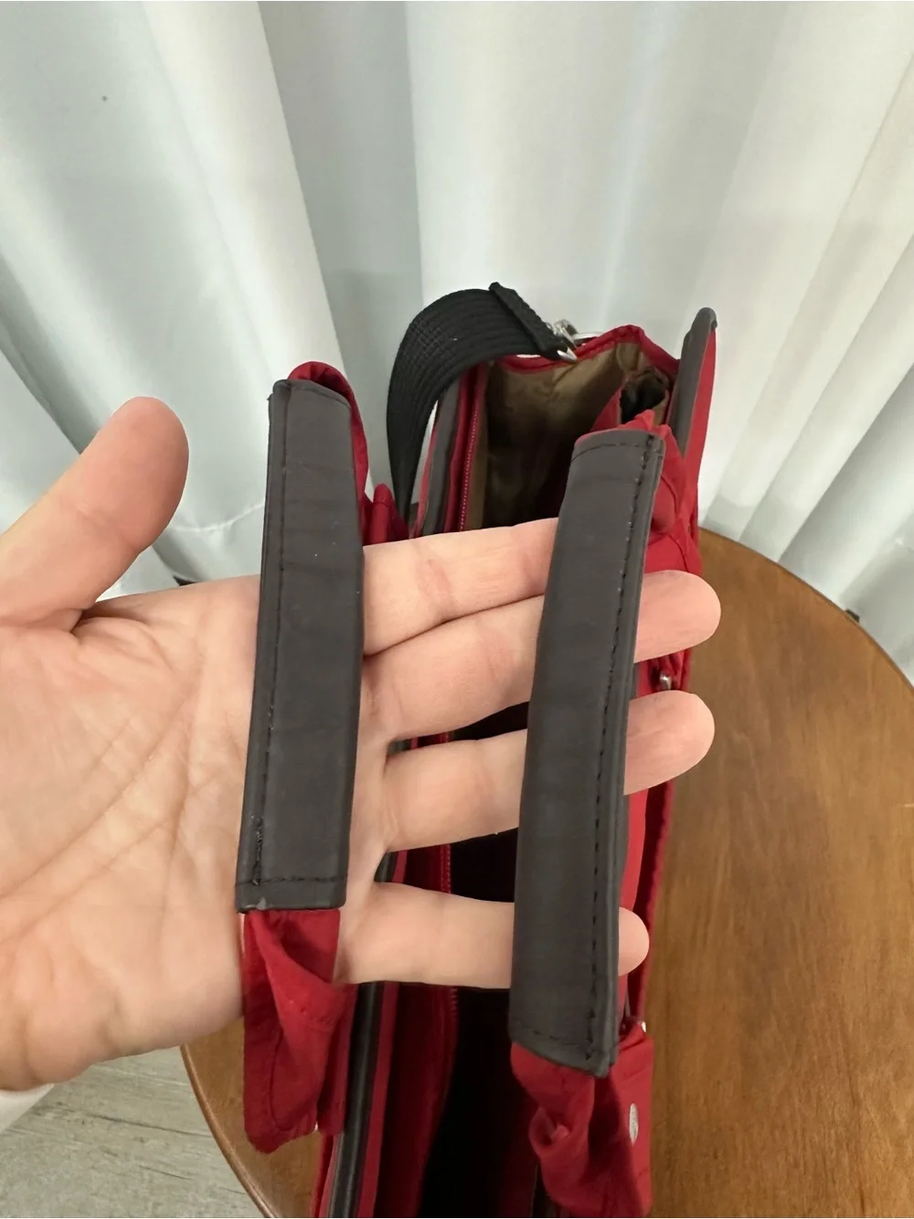 lug canter collection Red Quilted Laptop messenger Bag